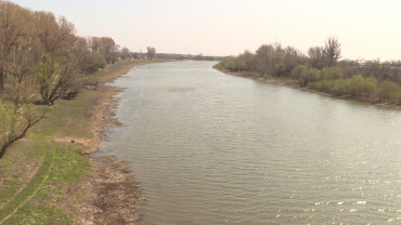 Камызякцы самостоятельно занялись дноуглублением исчезающей реки в Астраханской области