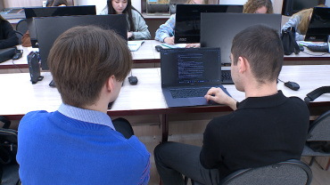 Астраханские студенты используют нейросеть при подготовке курсовых работ