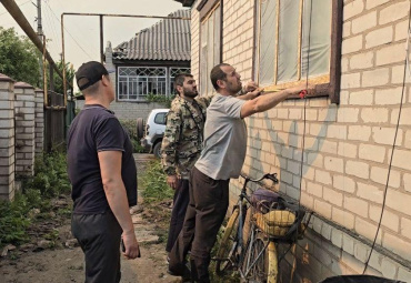 Астраханцы восстанавливают пекарню в Кременском районе ЛНР