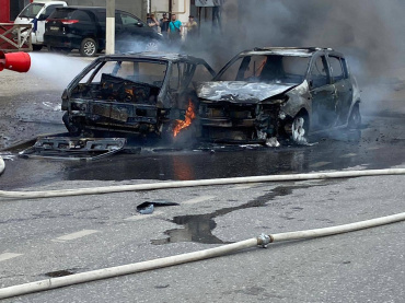 В Астрахани в результате ДТП сгорели два автомобиля