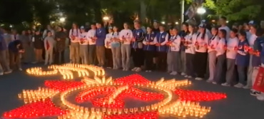 В Астрахани в Братском саду из тысячи свечей выложили Орден Славы