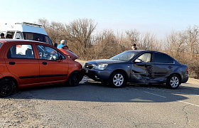 На автодороге «Астрахань - Зеленга» в ДТП пострадали 4 человека