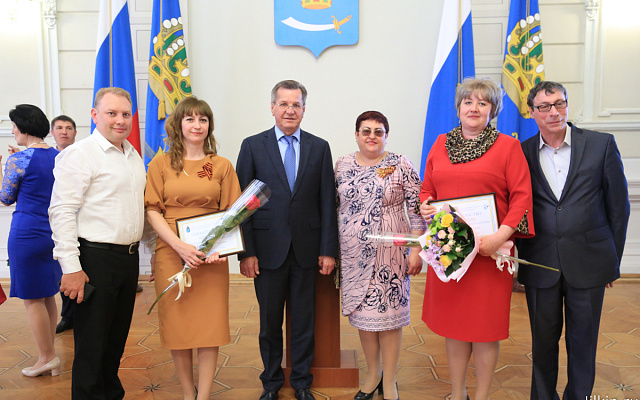 Стали известны имена десяти лучших педагогов Астраханской области