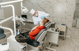 Астраханец с сыновьями развивает стоматологию благодаря господдержке