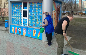 В Астрахани продолжается масштабная весенняя уборка
