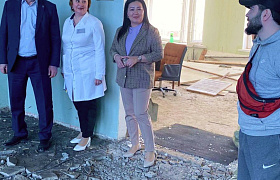 Глава астраханского Минздрава проинспектировал ремонт поликлиники