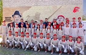 Граффити с портретом астраханского ветерана ВОв появилось в красноярской школе
