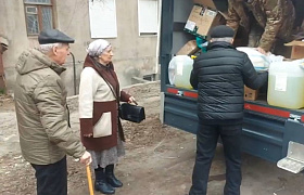 Волонтёры астраханского фонда «Добро 30» доставили гумпомощь жителям Горловки