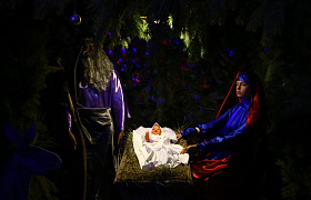 Игорь Бабушкин принял участие в ночном богослужении и поздравил астраханцев с Рождеством