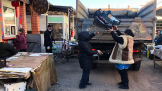 На “Больших Исадах” прошёл рейд по незаконной торговле и соблюдению ПДД