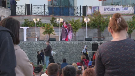 “Музыка на траве” и первомайский концерт: как астраханцы провели выходные