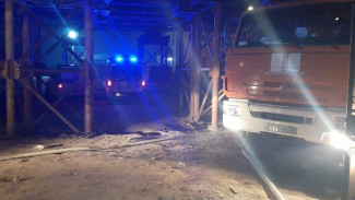 Подробности пожара в жилом доме у Аэропоровтоского моста в Астрахани