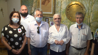 Старейшая сотрудница астраханского медуниверситета отметила юбилей