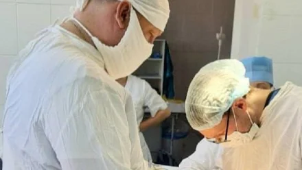 В Астрахани врачи поставили на ноги пожилую женщину с травмами после ДТП