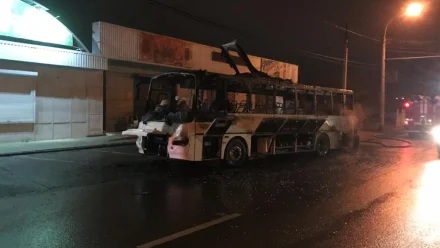 На Аэропортовском шоссе в Астрахани сгорел автобус