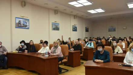В администрации Астрахани обсудили с жителями реконструкцию улицы Горького