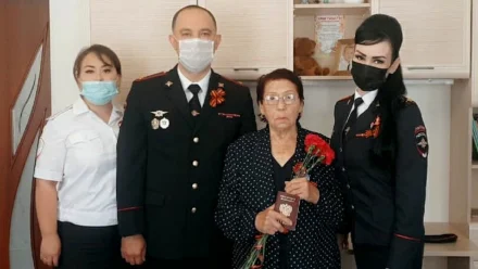 В Астрахани 85-летняя женщина получила российский паспорт