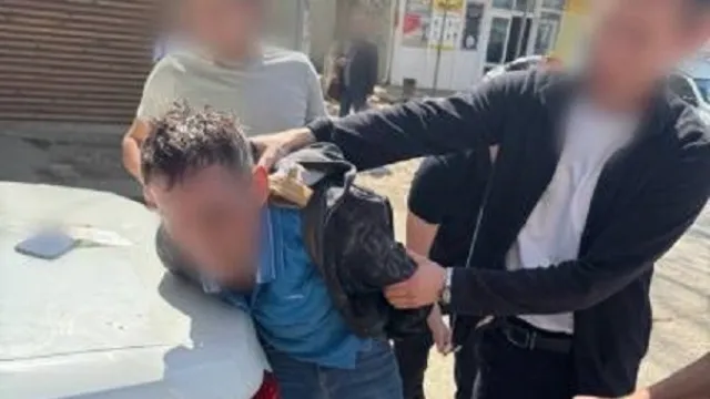 В Астрахани полиция задержала ограбившего бабушку в квартире мужчину