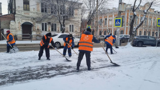 Глава Астрахани сделал выговор не убравшим снег коммунальщикам