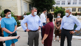 Игорь Бабушкин проинспектировал готовность астраханских школ к учебному году 