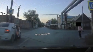 На пешеходном переходе в Астрахани водитель сбил 10-летнюю девочку