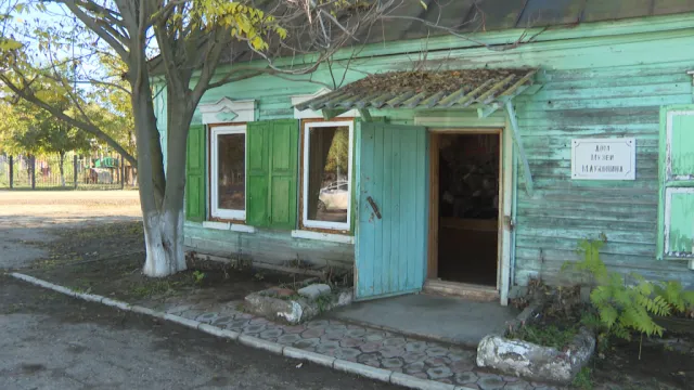 В Астрахани отметили 105 лет со дня рождения поэта Михаила Луконина
