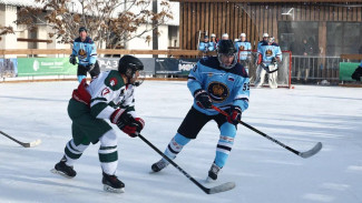 В Астрахани прошёл традиционный предновогодний хоккейный турнир