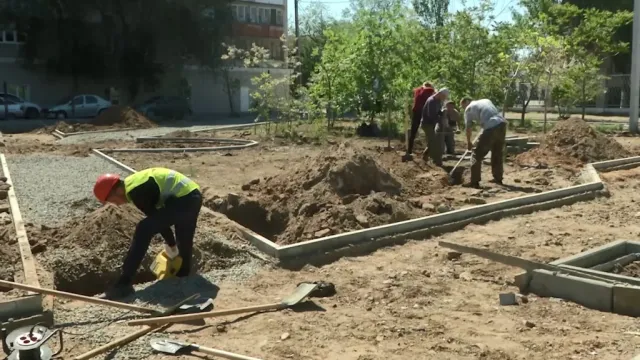 В Астрахани скверы на улицах Минусинской и Чехова благоустроят к осени