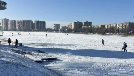 В Астрахани спасатели предотвратили возможную трагедию на водоёме