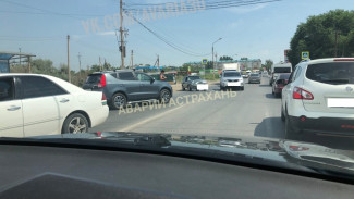 В Астрахани 36-летний водитель сбил женщину и столкнулся с иномаркой