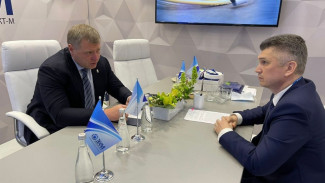 На газовом форуме Игорь Бабушкин обсудил модернизацию АГПЗ