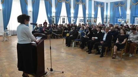 В Астрахани эксперты обсудили роль традиционной культуры в укреплении единства народов России