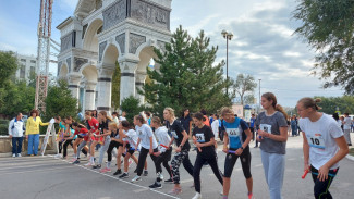 В Астрахани легкоатлетическая эстафета ко Дню города собрала 1,2 тыс. участников