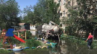 Аварийная ситуация у дома на улице Н. Островского в Астрахани устранена
