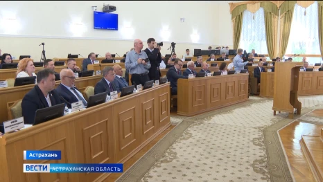 Избранные астраханцами депутаты приступили к работе