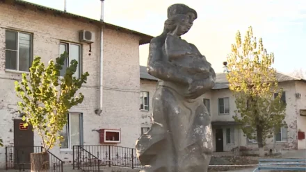 “Наши близкие нас не видят”: наримановские врачи рассказали о работе в “красной зоне”