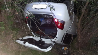 Под Астраханью в результате опрокидывания иномарки пострадала девушка