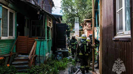 В Астрахани при пожаре пострадал подросток