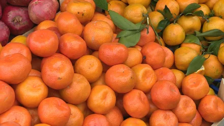 Сколько стоят мандарины на рынках Астрахани