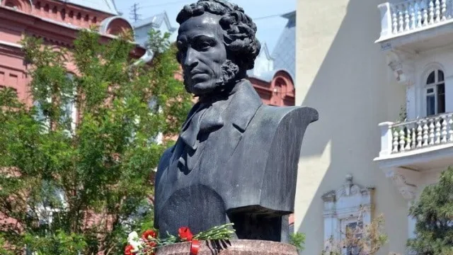 В Пушкинский день астраханцев ждут театральные премьеры