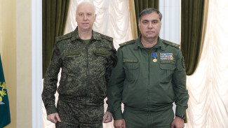 Александр Бастрыкин вручил Орден Почета руководителю астраханского управления СК 