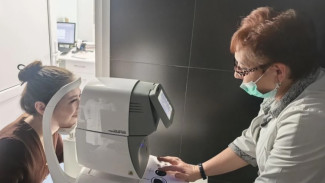 В астраханские медучреждения поступило 10 новейших аппаратов диагностики болезней глаз