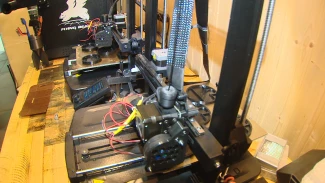 Астраханские волонтеры на 3D-принтерах печатают комплектующие для БПЛА