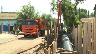 В Астрахани жители улицы Авиационной жалуются на огромные ямы