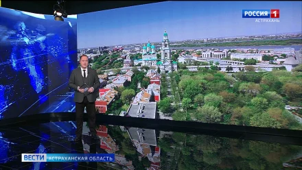 Центральный вход Астраханского кремля закрыт