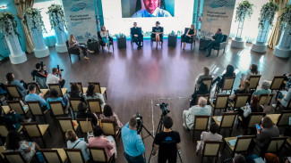 “РЕАЛ” организовал телемост и прямую трансляцию VI Каспийского медиафорума 