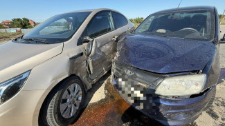 В ДТП под Астраханью пострадали две девочки