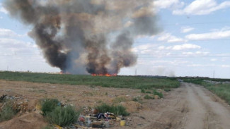 В Астраханской области произошёл крупный пожар на полигоне ТБО 