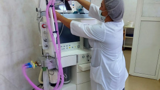 8 современных наркозных аппаратов поступили в астраханские районные больницы