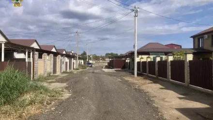 Прокуратура Астраханской области помогла жителям отремонтировать дорогу
